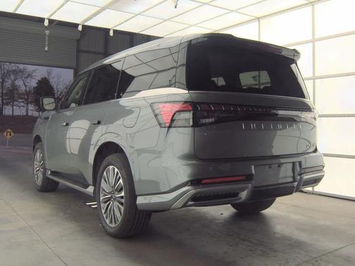 2025 INFINITI QX80 SENSORY AWD