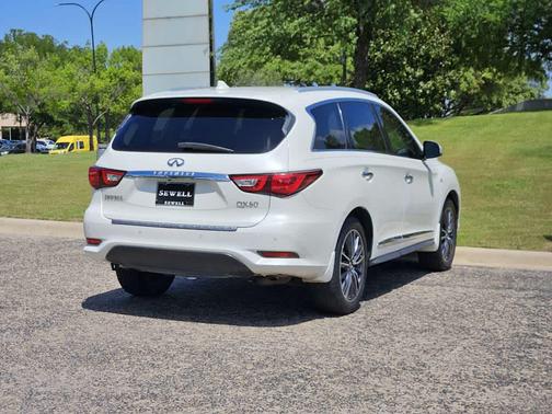 2016 INFINITI QX60 Base