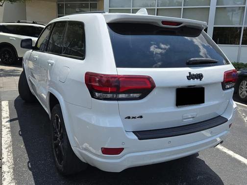 2021 Jeep Grand Cherokee Laredo
