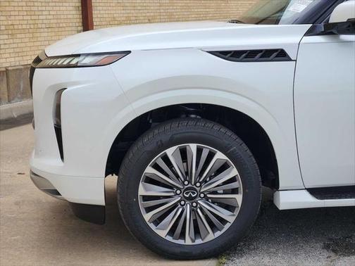 2025 INFINITI QX80 SENSORY AWD