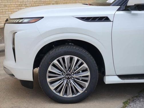 2025 INFINITI QX80 SENSORY AWD