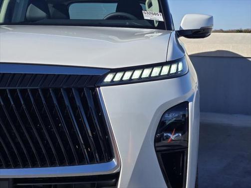 2025 INFINITI QX80 Luxe