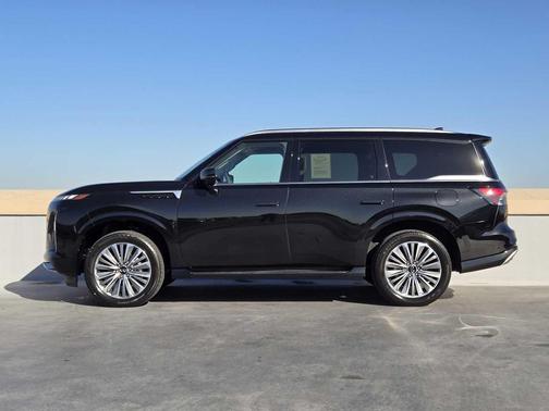 2025 INFINITI QX80 SENSORY AWD