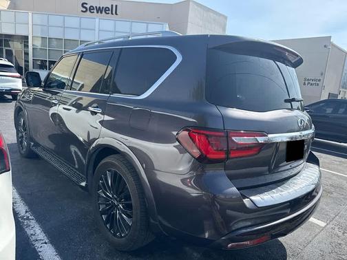 2023 INFINITI QX80 SENSORY