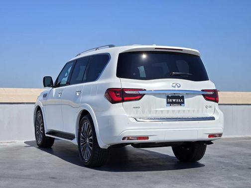 2024 INFINITI QX80 SENSORY AWD
