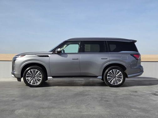 2025 INFINITI QX80 SENSORY AWD