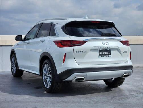 2024 INFINITI QX50 LUXE