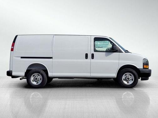 2024 GMC Savana 2500 Work Van