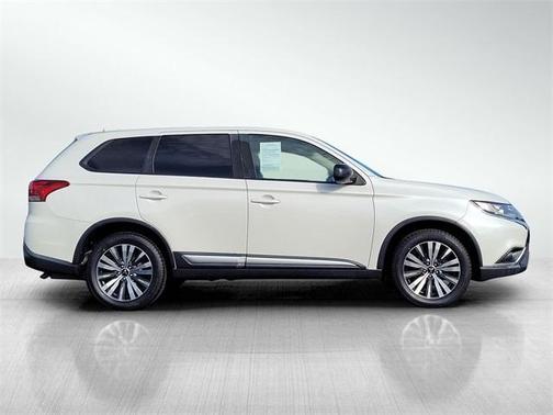 2019 Mitsubishi Outlander ES