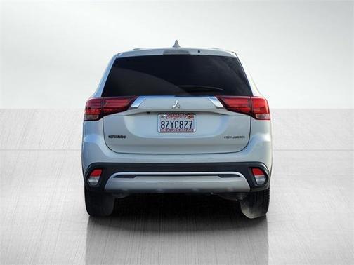 2019 Mitsubishi Outlander ES