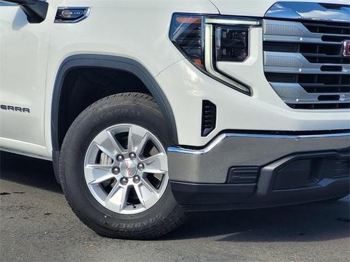 2025 GMC Sierra 1500 SLE