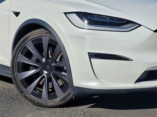 2022 Tesla Model X Base