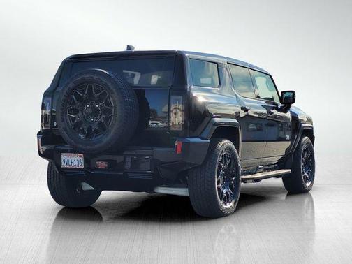 2024 GMC HUMMER EV SUV 2X