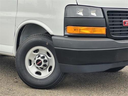 2025 GMC Savana 2500 Work Van
