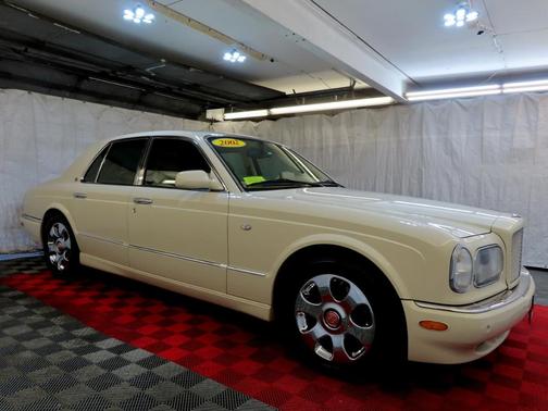 Photo 3 of 40 of 2002 Bentley Arnage R