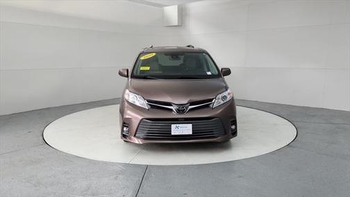 2020 Toyota Sienna XLE