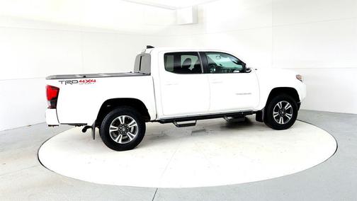 Super White 2018 Toyota Tacoma TRD Sport