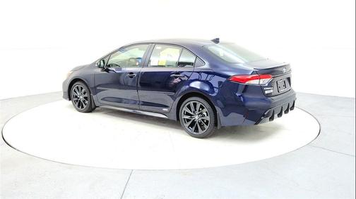 2025 Toyota Corolla Hybrid SE