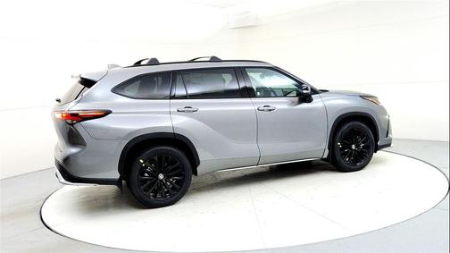 2026 Toyota Highlander XSE