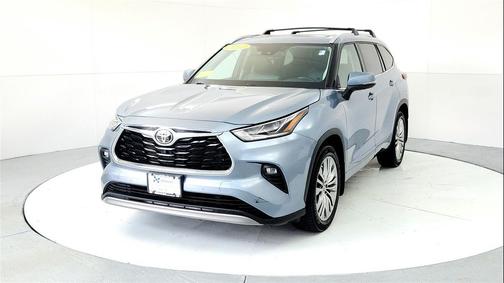 2022 Toyota Highlander Platinum
