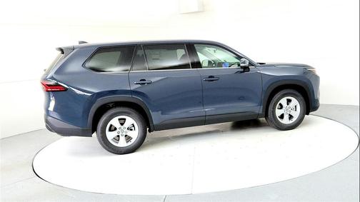 2026 Toyota Highlander LE