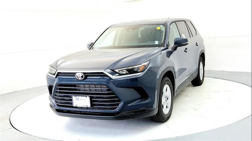 2026 Toyota Highlander LE