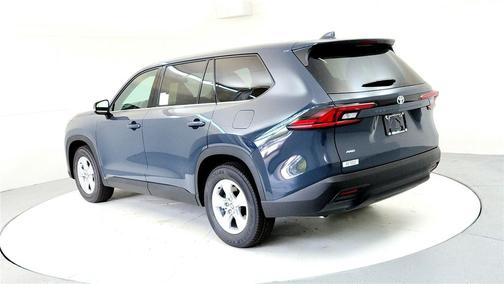 2026 Toyota Highlander LE