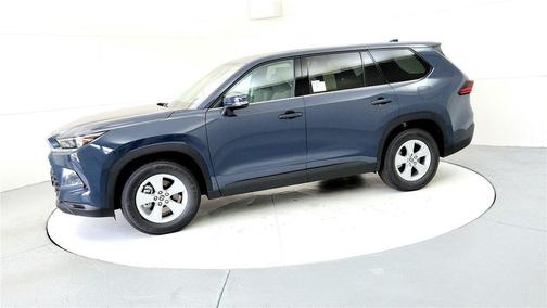 2026 Toyota Highlander LE
