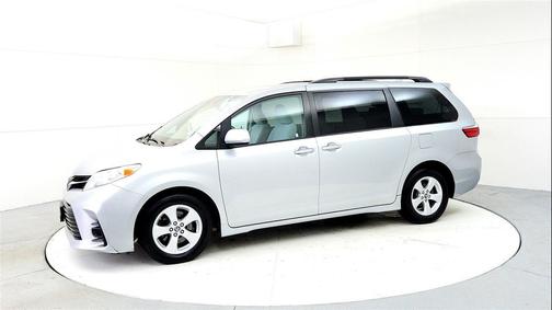 Celestial Silver Metallic 2020 Toyota Sienna LE