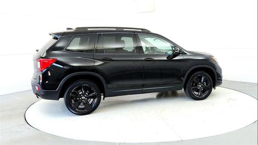 Crystal Black Pearl 2019 Honda Passport Elite