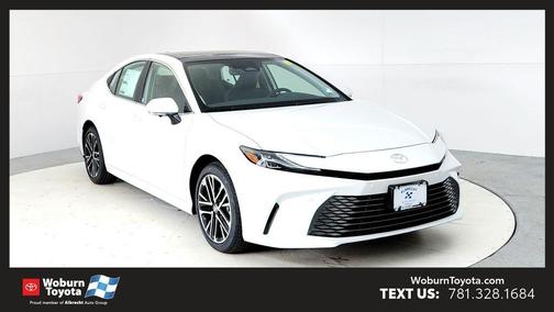 Wind Chill Pearl 2026 Toyota Camry XLE