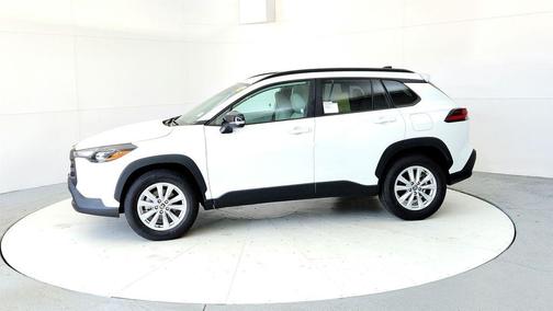 Wind Chill Pearl 2026 Toyota Corolla Cross LE