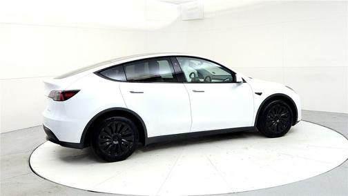 2024 Tesla Model Y Long Range Dual Motor All-Wheel Drive