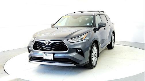 2025 Toyota Highlander Platinum