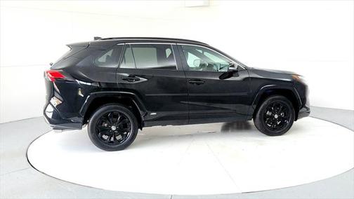 2022 Toyota RAV4 Hybrid SE