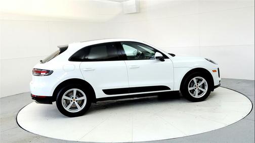 2021 Porsche Macan Base