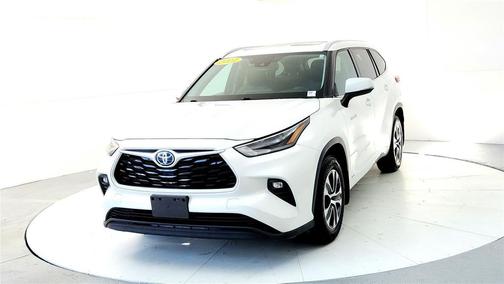 2021 Toyota Highlander Hybrid XLE