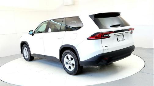 2026 Toyota Highlander LE
