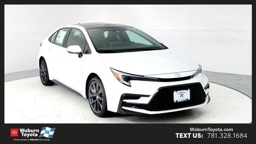 Wind Chill Pearl/Midnight Black Metallic 2026 Toyota Corolla XSE