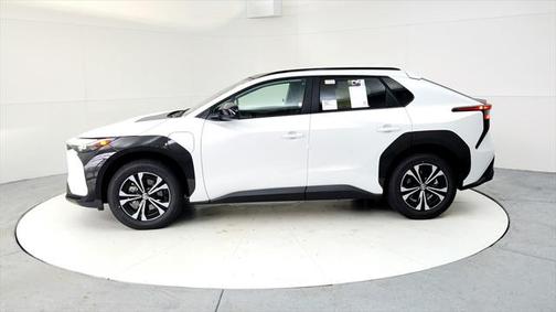 2025 Toyota bZ4X XLE
