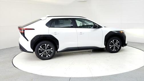 2025 Toyota bZ4X XLE