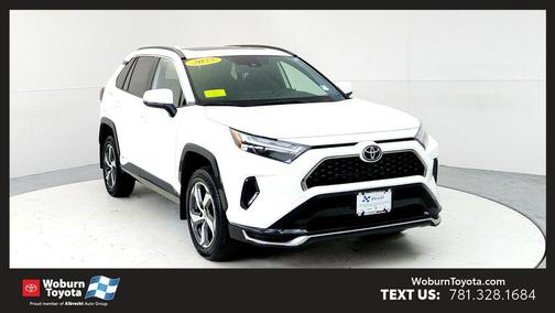 Ice Cap 2025 Toyota RAV4 Hybrid SE