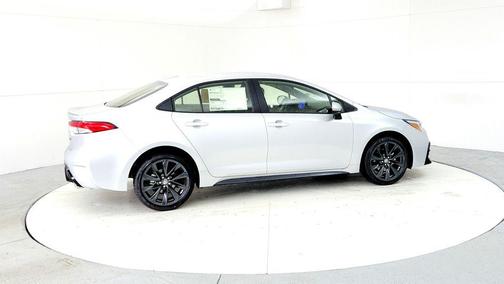 Classic Silver Metallic 2026 Toyota Corolla SE