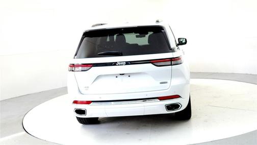 2022 Jeep Grand Cherokee Overland
