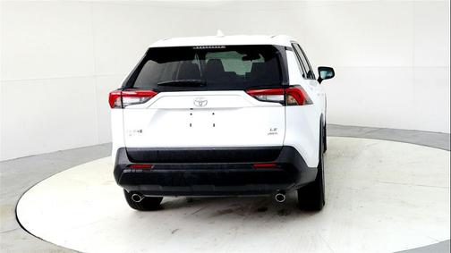 Ice Cap 2023 Toyota RAV4 LE