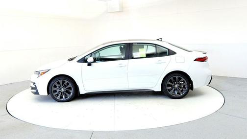 Wind Chill Pearl/Midnight Black Metallic 2026 Toyota Corolla XSE