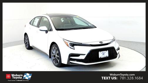 Wind Chill Pearl/Midnight Black Metallic 2026 Toyota Corolla XSE