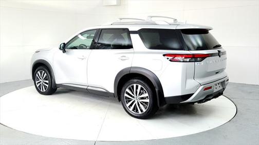 2022 Nissan Pathfinder Platinum 4WD