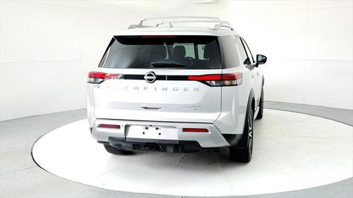 2022 Nissan Pathfinder Platinum 4WD