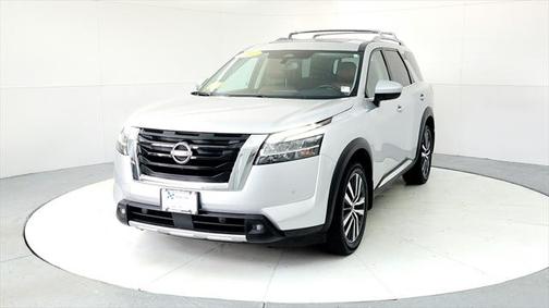 2022 Nissan Pathfinder Platinum 4WD